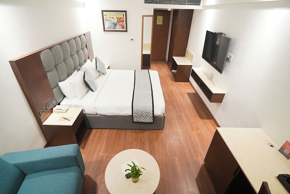 Premium Room - Photo 7
