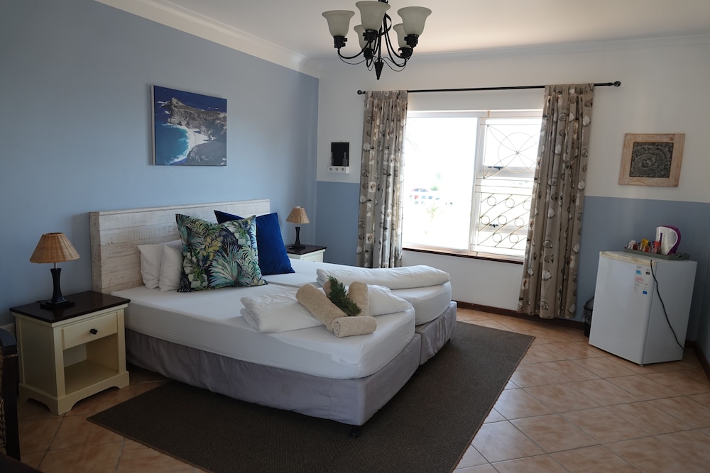 Standard Double Or Twin Room, 2 Twin Beds, Ensuite, Sea Facing photo 1