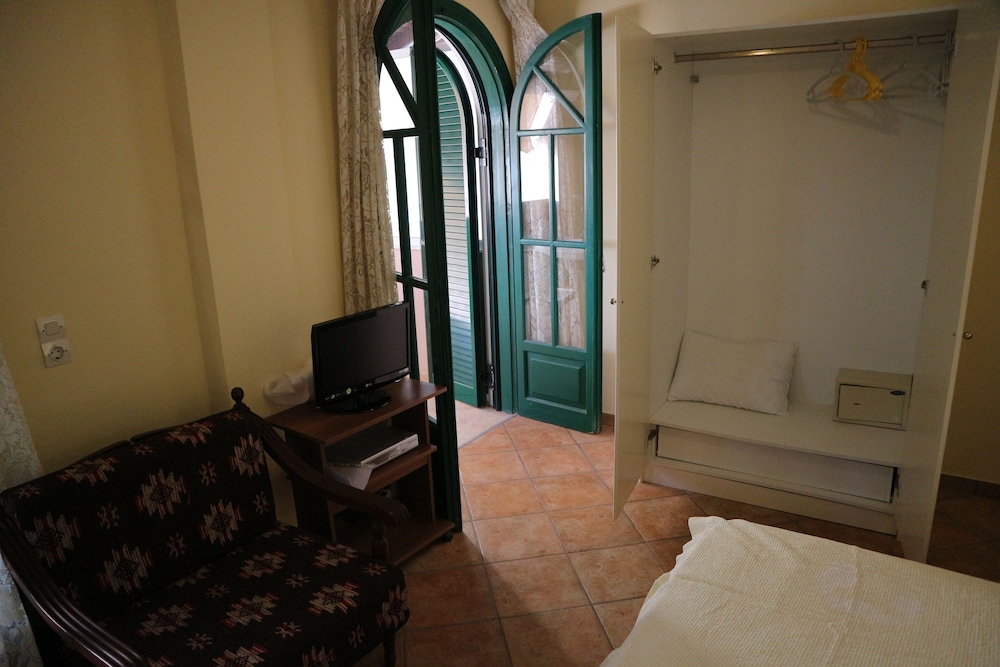 Apartment, 1 Bedroom, Smoking, Balcony