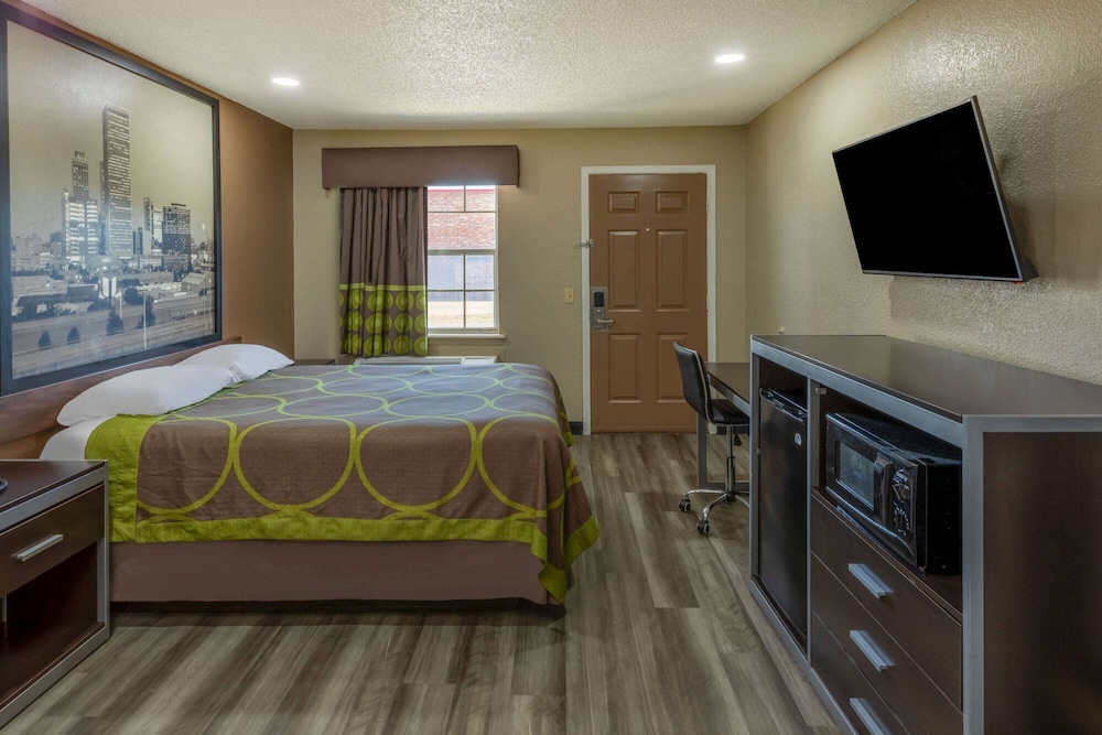 Room, Accessible photo 1
