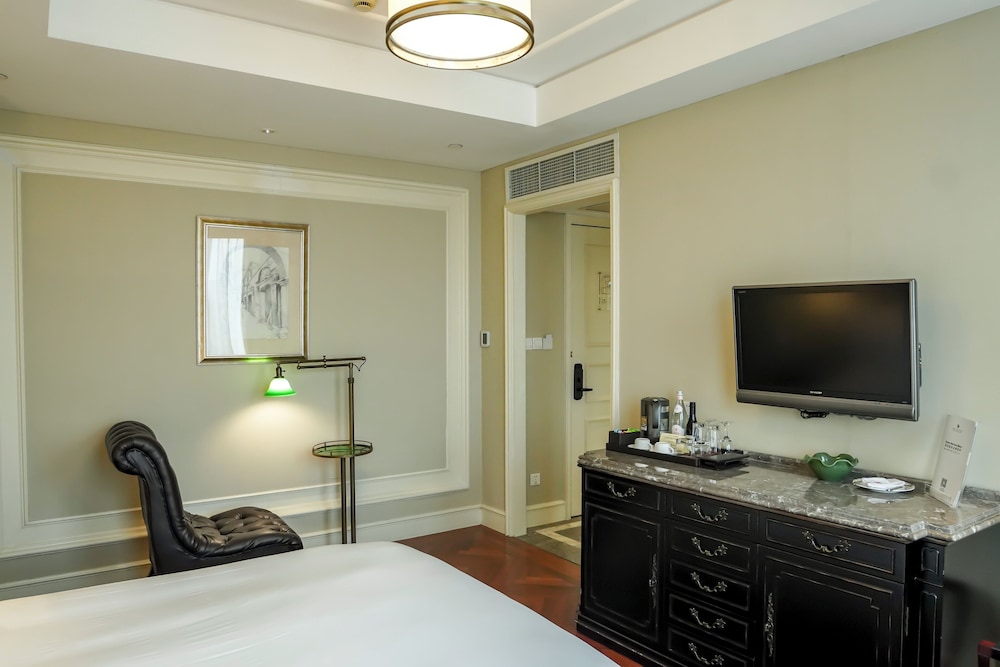 Standard King Room photo 2