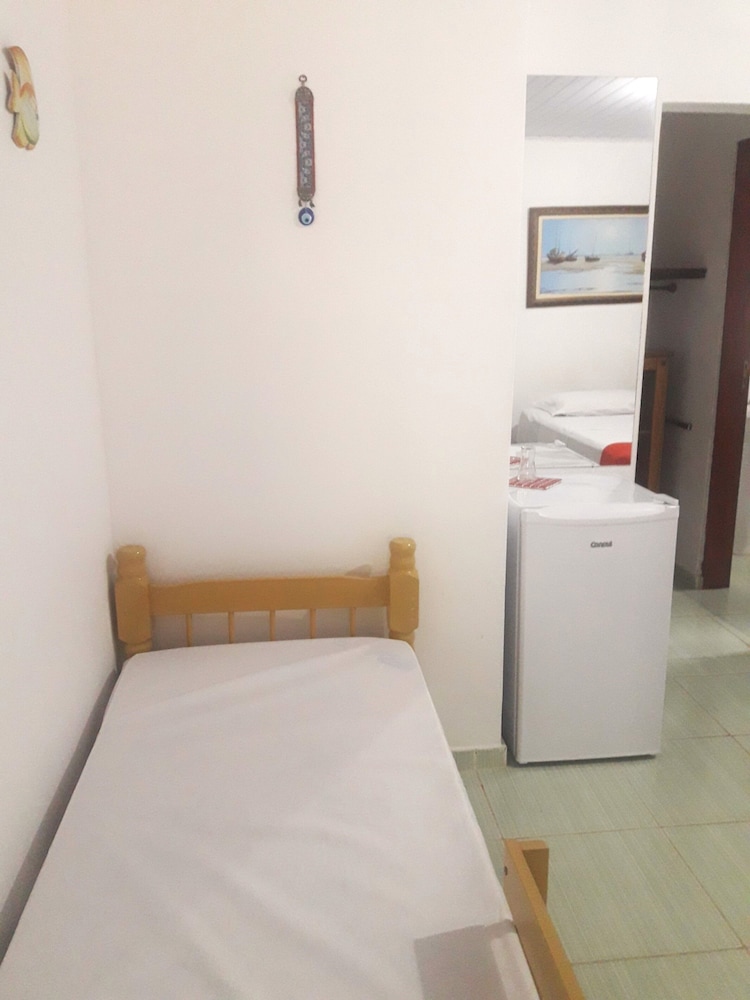 Basic Quadruple Room photo 2