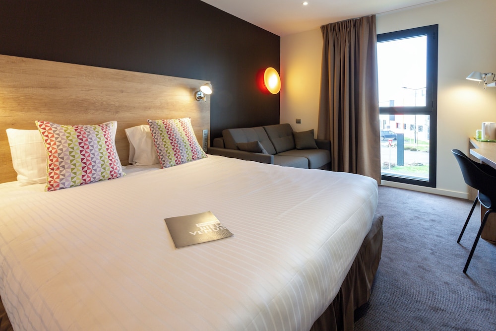 Standard Room, Multiple Beds photo 2