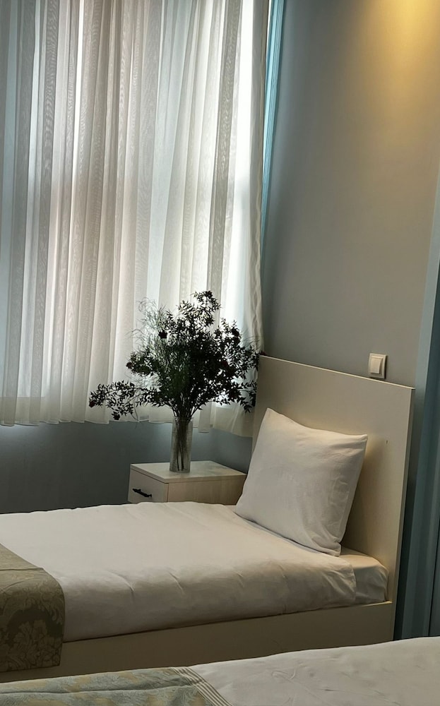 Standard Triple Room photo 3