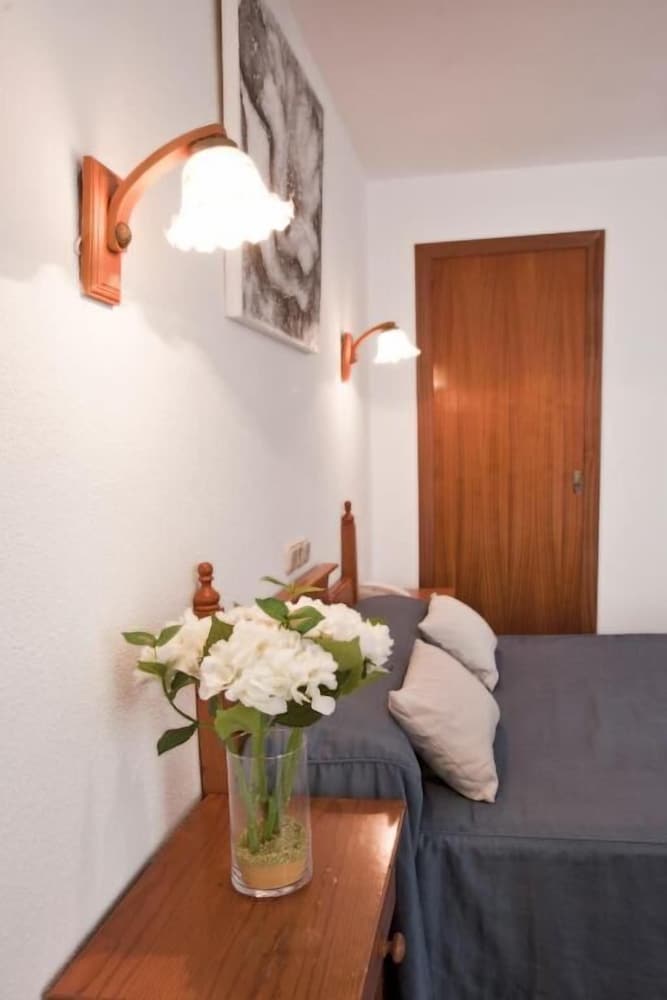 Double Or Twin Room - Photo 3