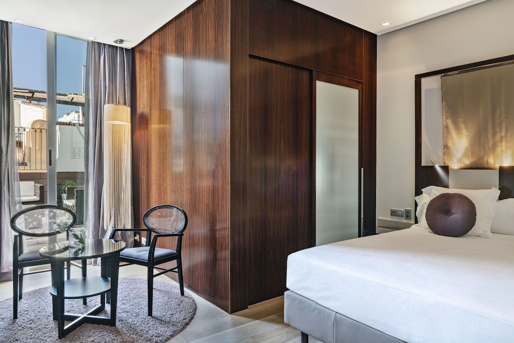 Deluxe Room for Single Use - Photo 4