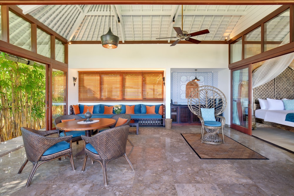 One Bedroom Ocean View Pool Villa photo 3
