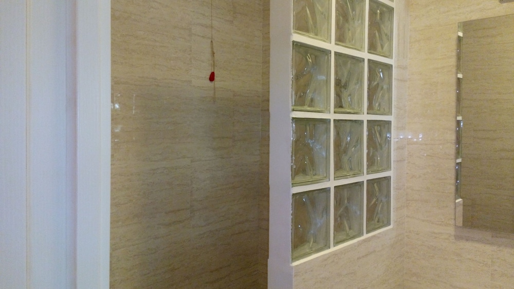 Double Room - Photo 7
