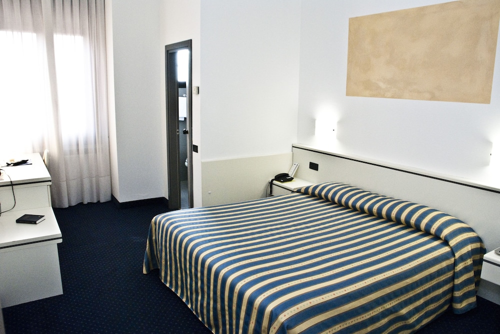 Business Single Room, Balcony photo 2