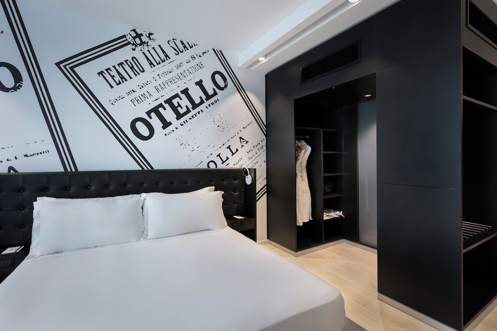 Deluxe Room (King) - Photo 2