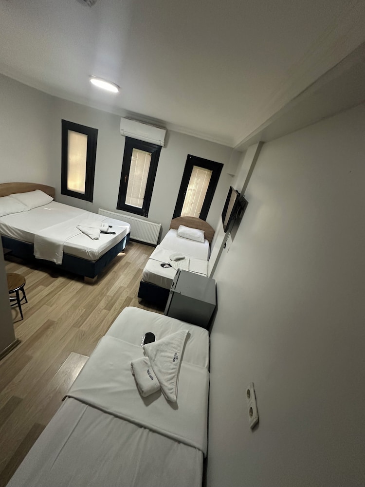 Family Triple Room photo 3