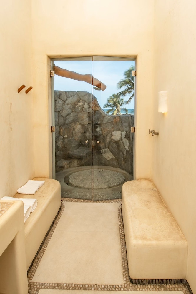 Comfort House, 4 Bedrooms, Private Pool, Beach View photo 2