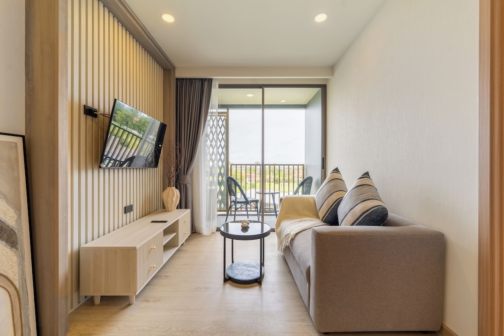 1 Bedroom Suite - Photo 6