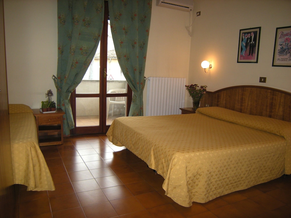 Triple Room - Photo 1