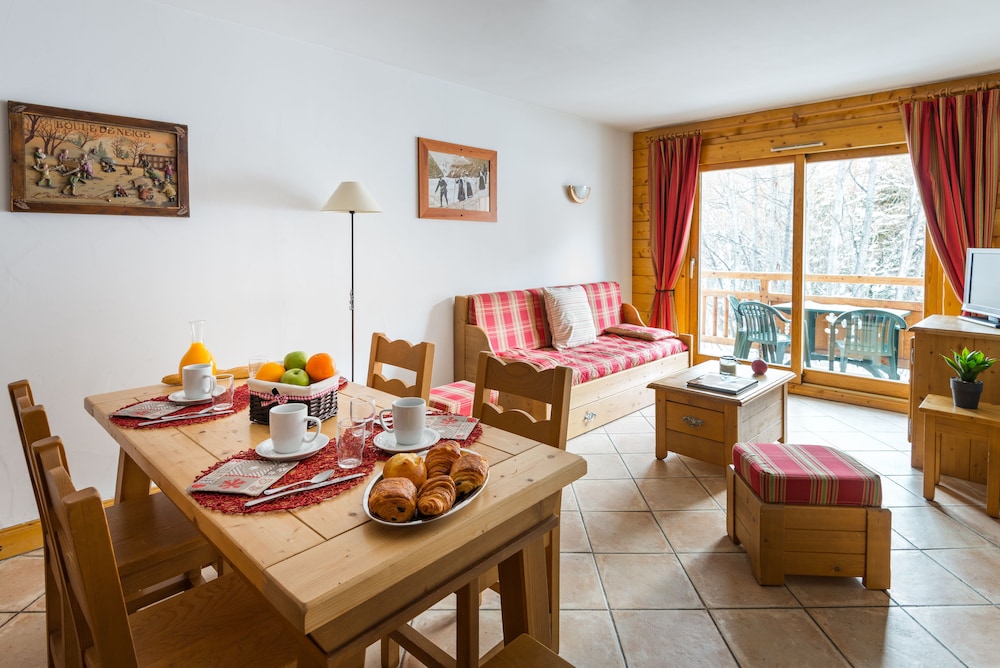 2 Bedrooms Apartment sometimes duplex 6 pers.- River view