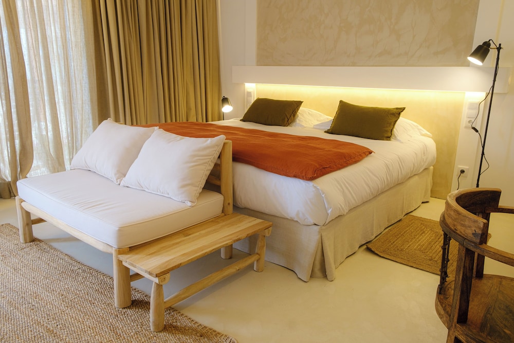 Standard Double or Twin Room - Photo 1