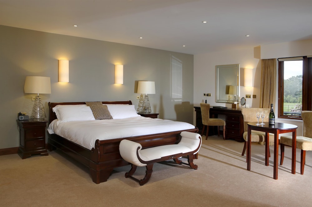 Luxury Suite, 1 King Bed, Non Smoking (Walk-in Shower)