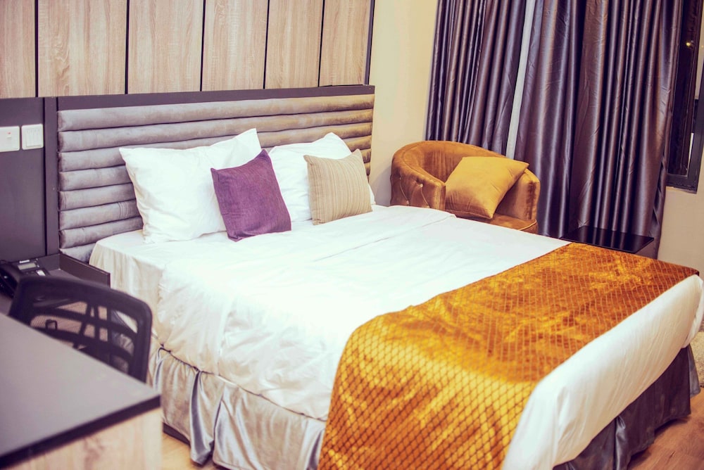 Deluxe Room, City View photo 3