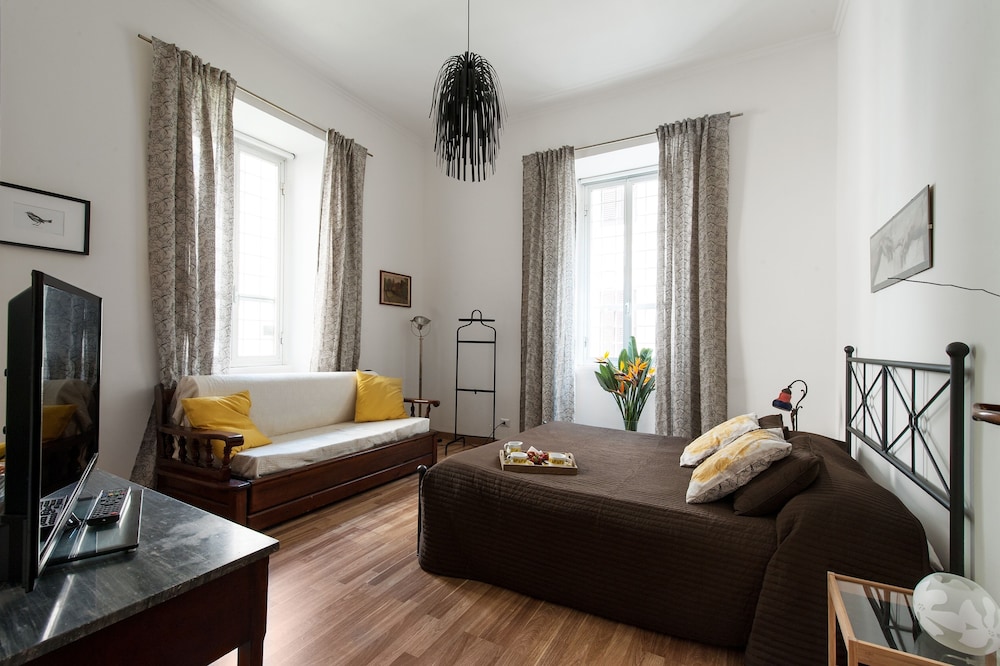 Deluxe Triple Room, 1 Bedroom, Ensuite, Garden View photo 1