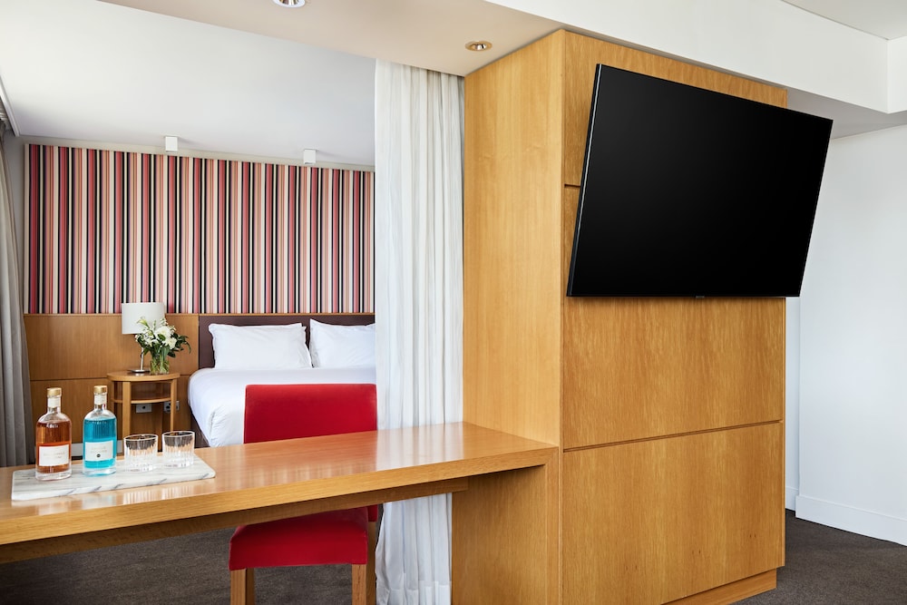 Harbourview King Suite