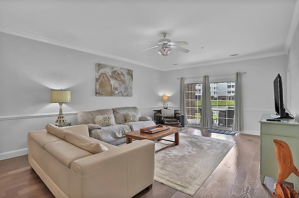 Condo, 3 Bedrooms