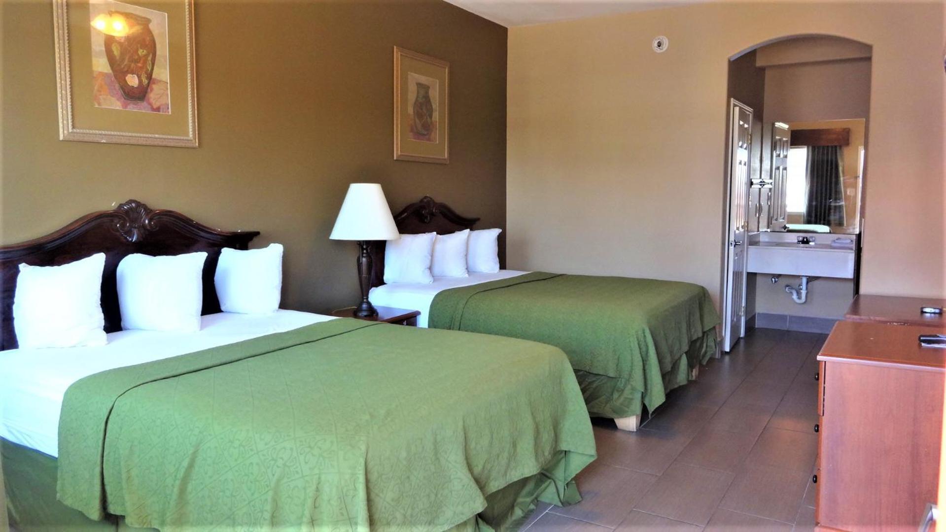 Standard Queen Room - Photo 2