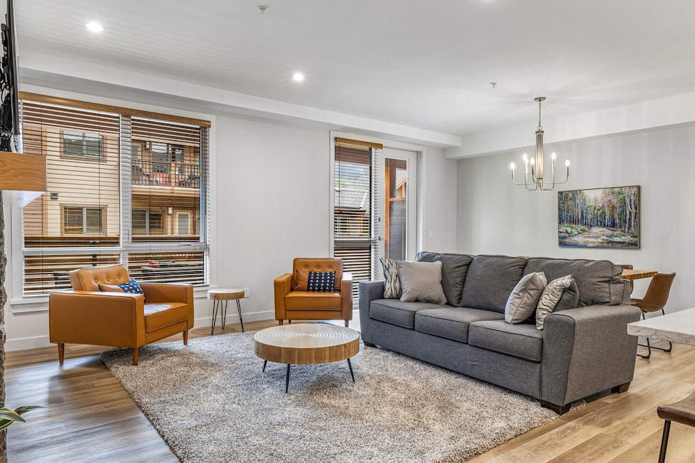 T305A Two Bedroom Premier Condo