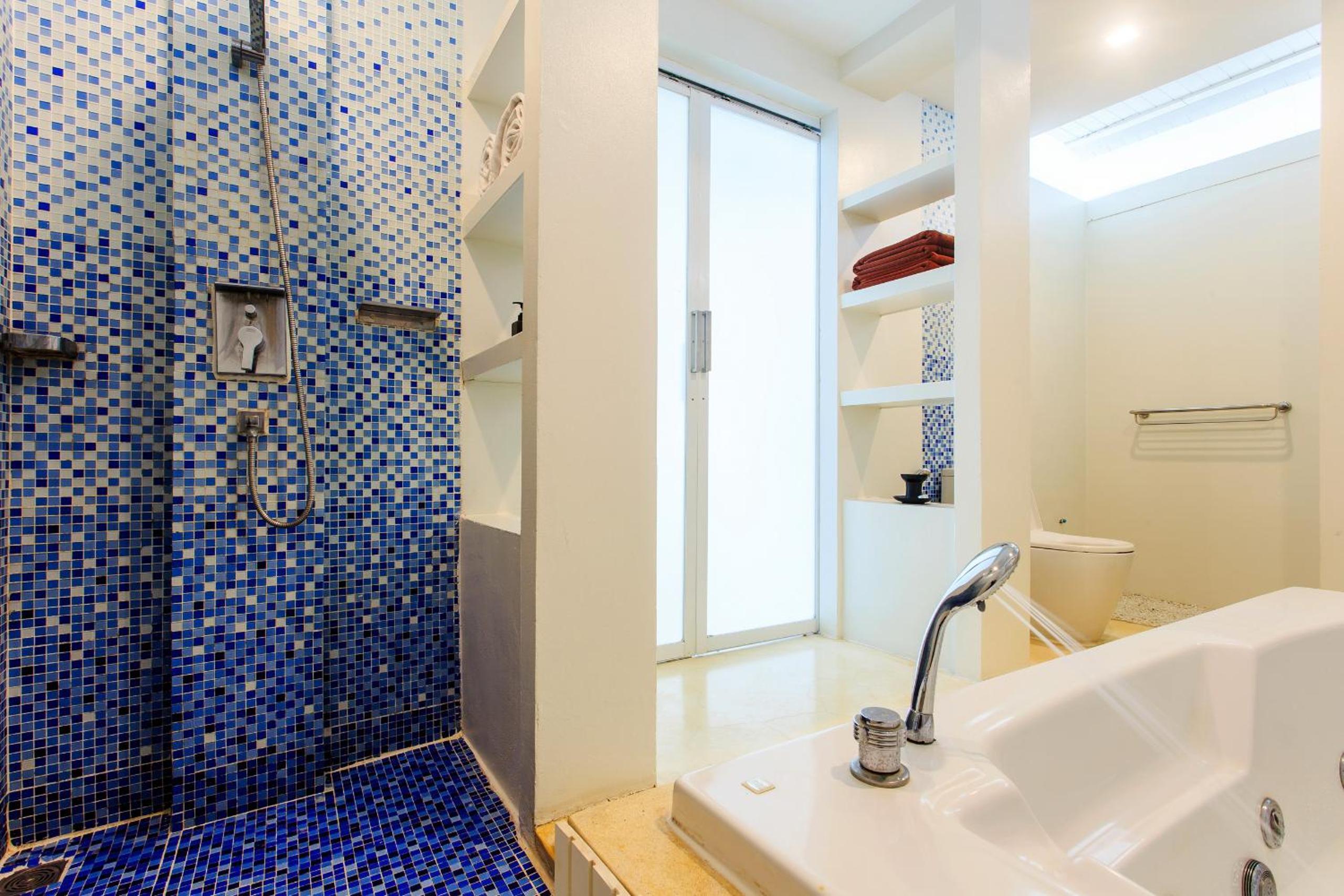 Pool Access Villa photo 3