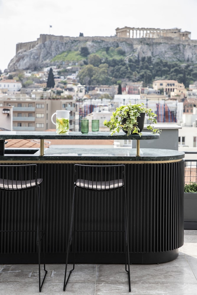 Penthouse (Perianth) photo 2