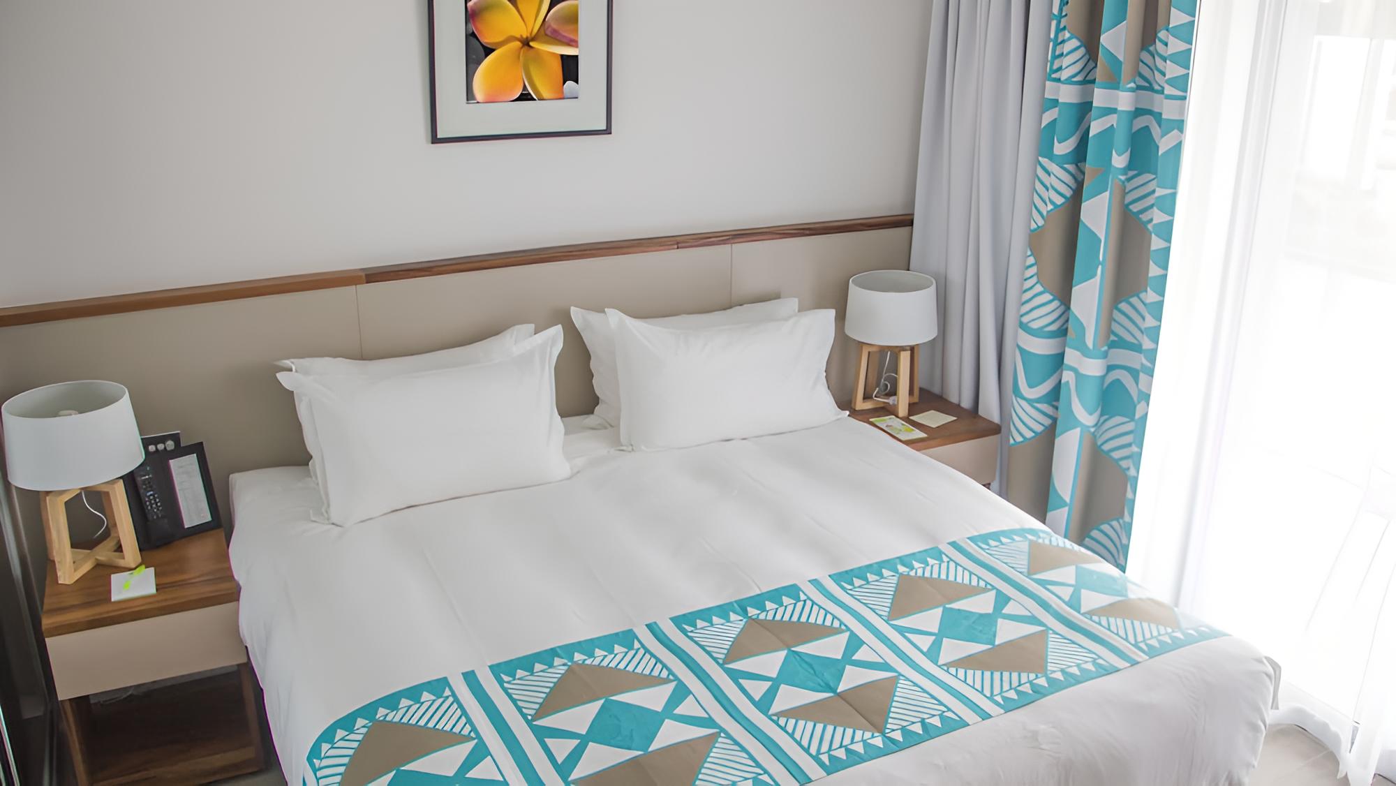 Room, 1 Queen Bed (Ocean Sunset View) photo 5