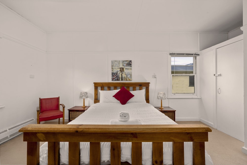 Cottage, 4 Bedrooms (No. 3) photo 3