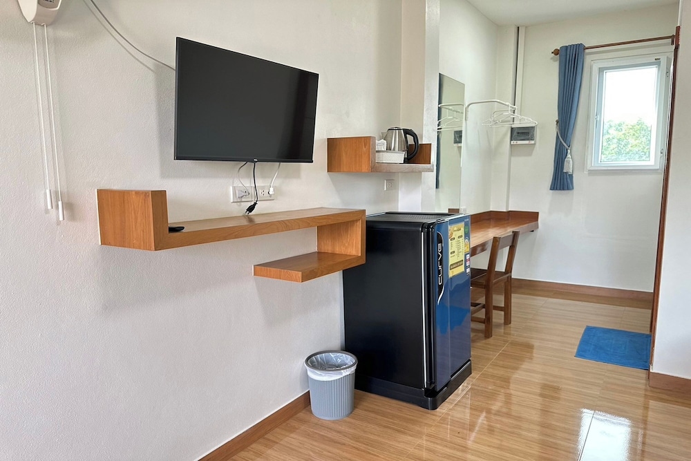 Deluxe Room - Photo 6