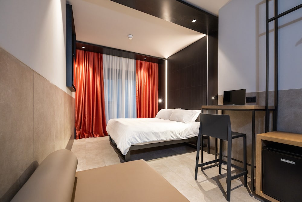 Standard Room, 1 King Bed