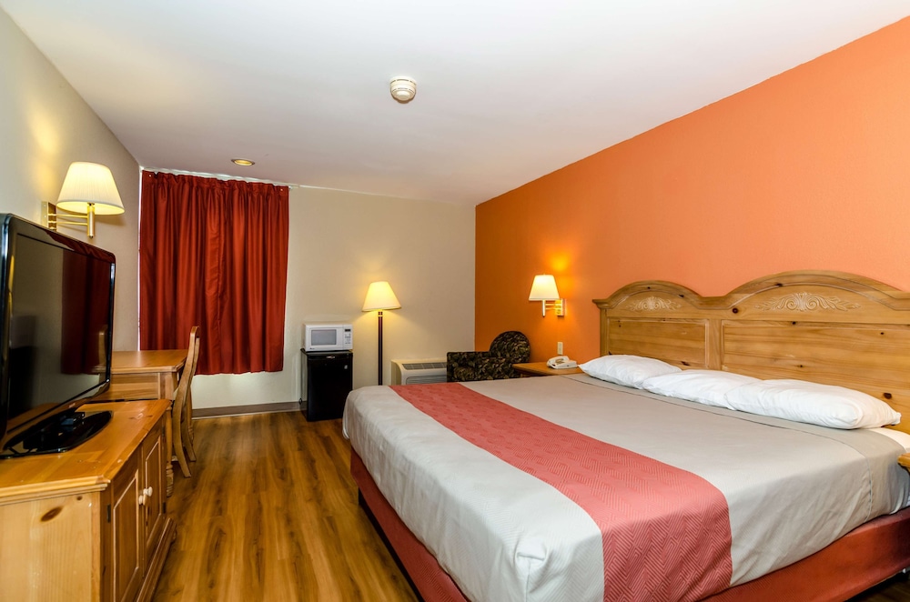 Standard Room, 1 King Bed, Non Smoking
