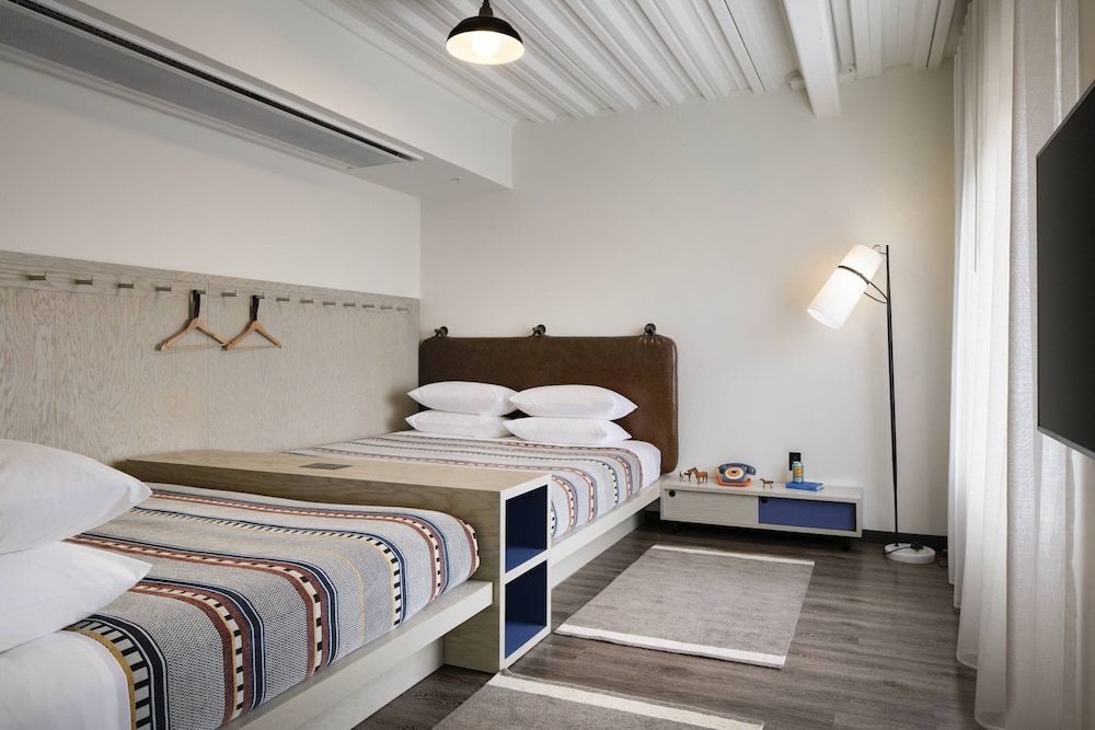 Suite, Multiple Beds photo 1
