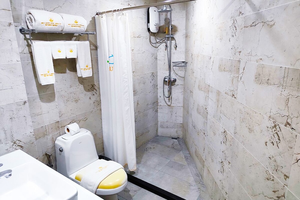 Standard Room - Photo 10
