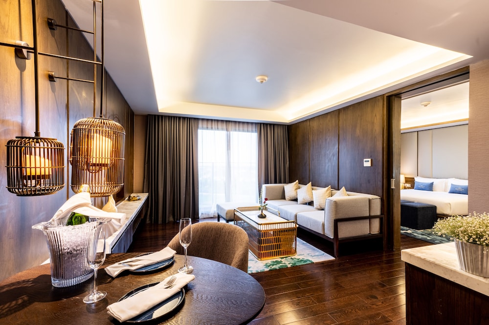 Premier Suite Room - Photo 3