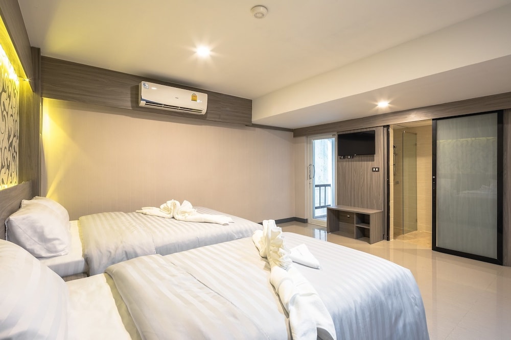Twin Room with Balcony photo 3