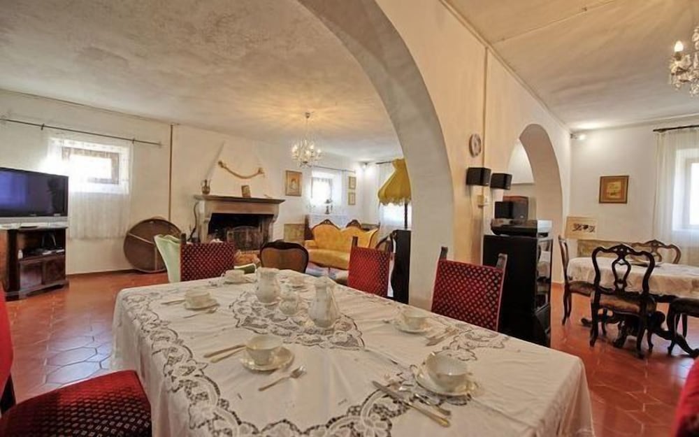 Villa, 5 Bedrooms photo 3