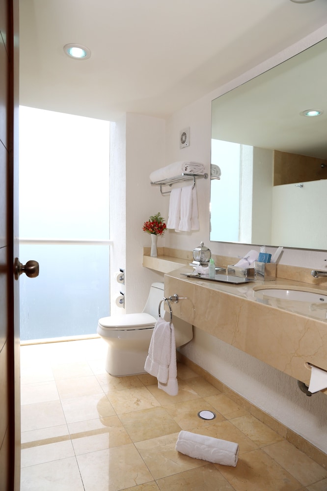 Executive Suite, 1 King Bed (King size) - Photo 7