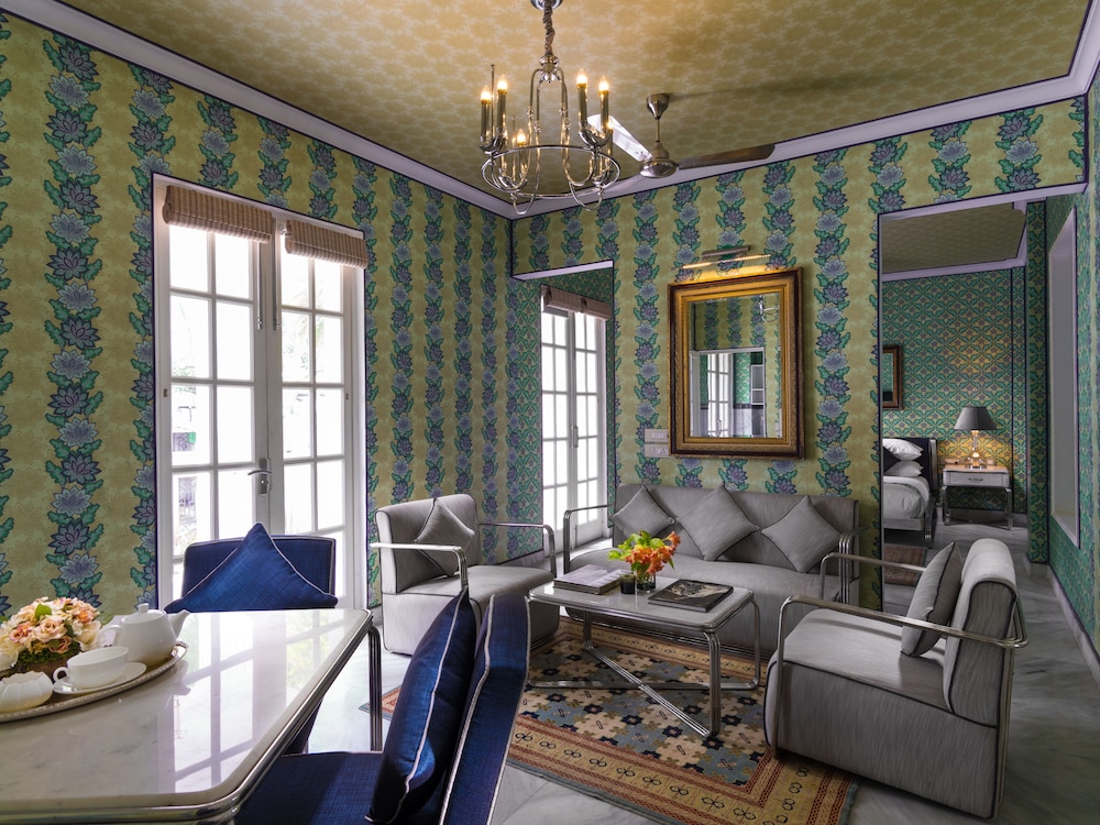 Jade Garden Suite photo 3