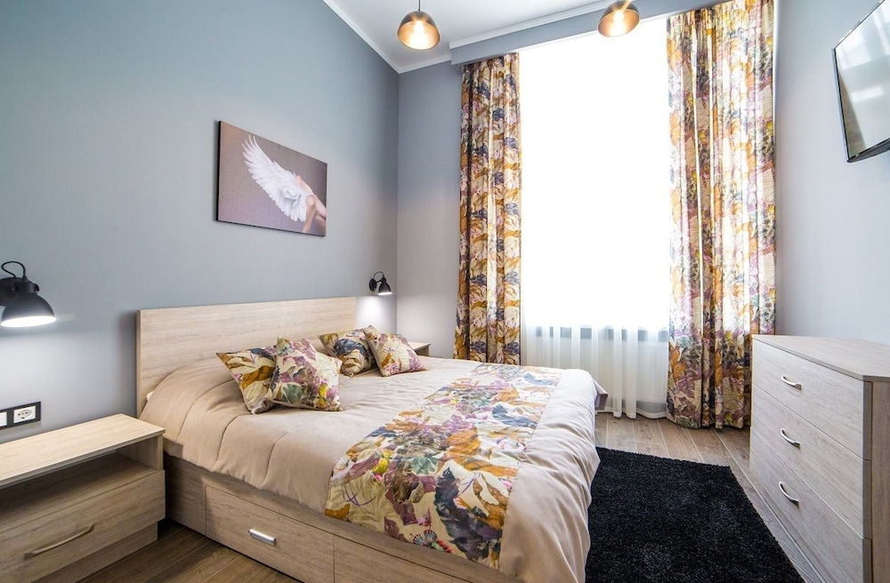 Apartment (Galitskaya St. 19b)