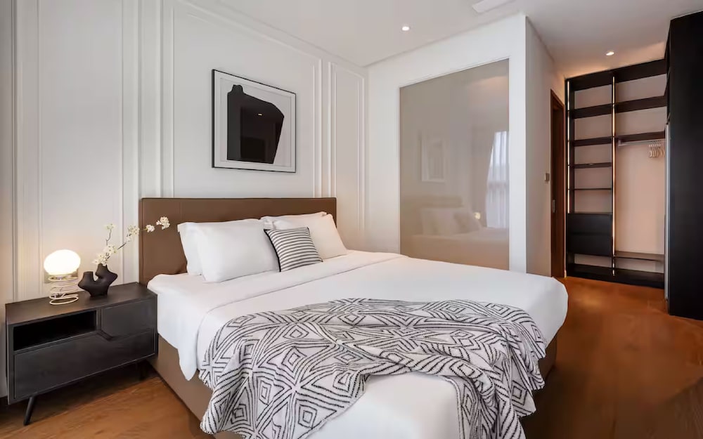Presidential Room, 2 Bedrooms, Club Lounge Access, City View photo 3