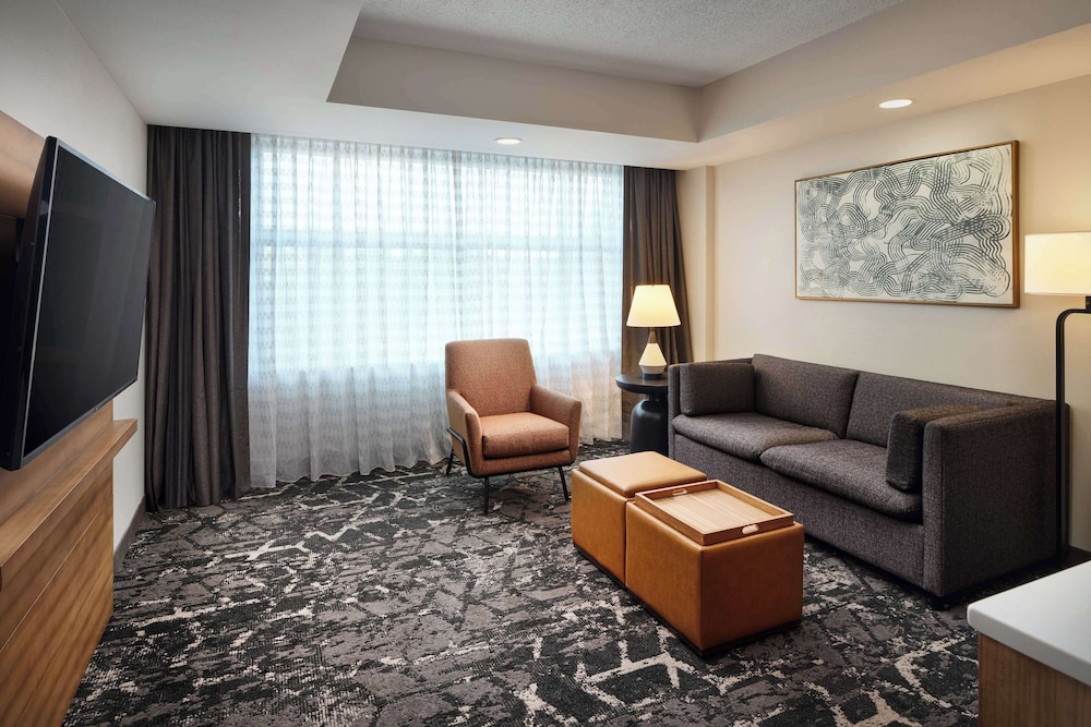 Classic Suite, 1 King Bed with Sofa bed, Non Smoking (Special - Hospitality Room) photo 1