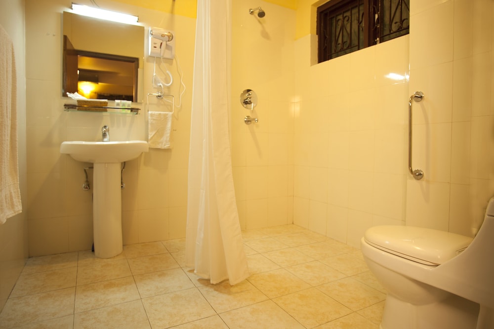 Exclusive Triple Room, Multiple Beds photo 2