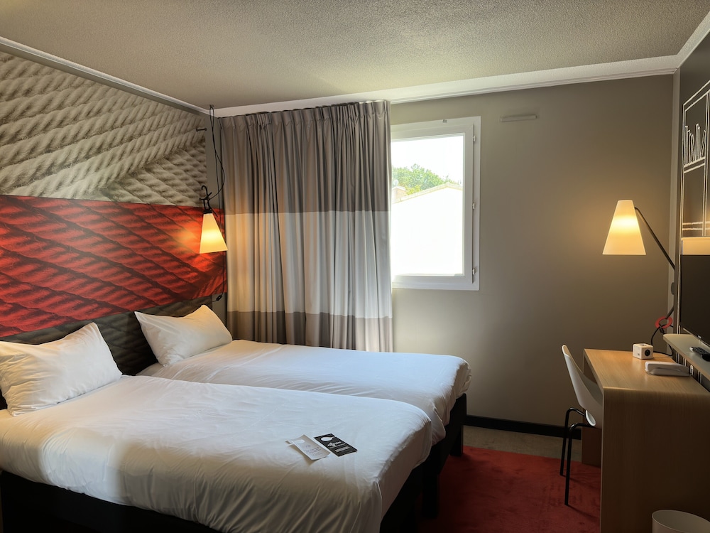 Standard Room, 2 Twin Beds photo 1