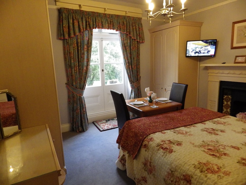 Doppelzimmer mit Flussblick (Usk) photo 2
