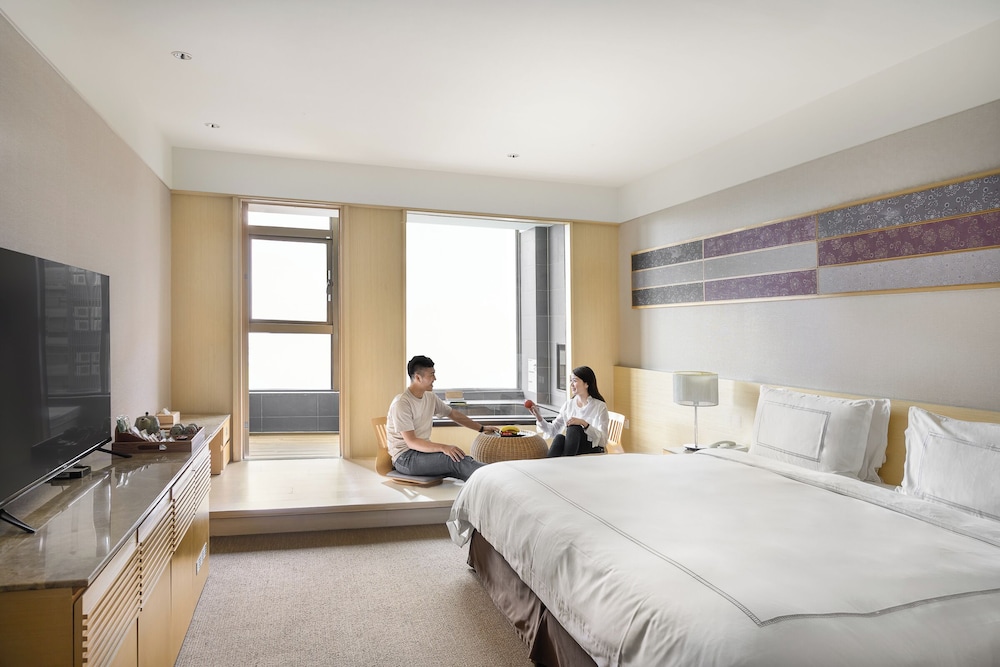 Deluxe Room - Photo 2