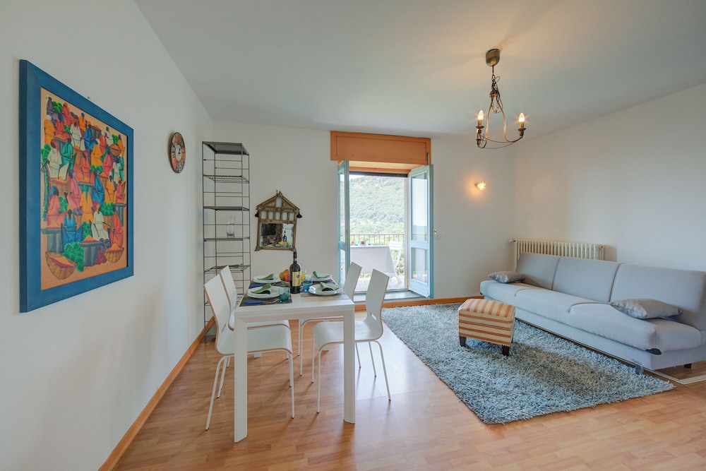 Family Apartment, 1 Bedroom, Mountainside (Oasi Di Pace Lake View Balcony) photo 3