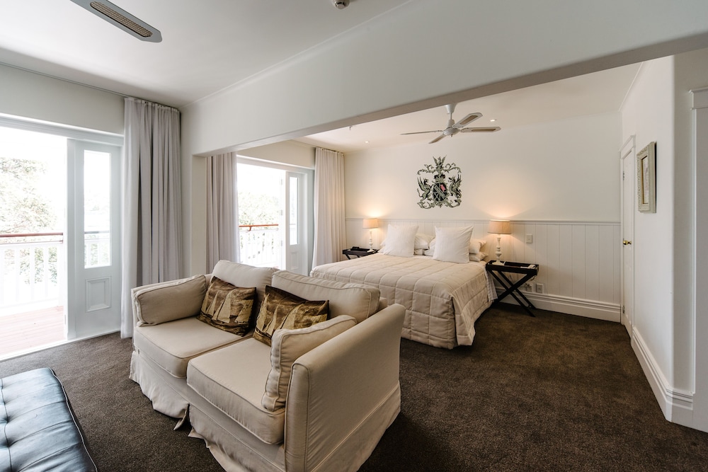 Waterfront Room photo 2